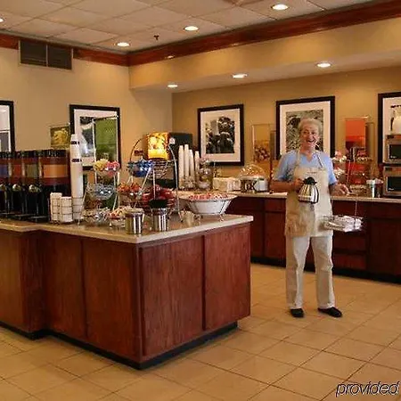 Hampton Inn Fayetteville Fort Bragg 