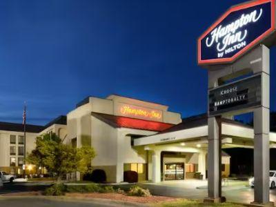 Hampton Bragg Hotel